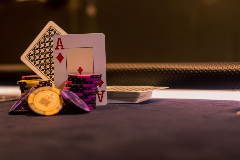 Poker strategi: En grundig guide til å mastering spillet